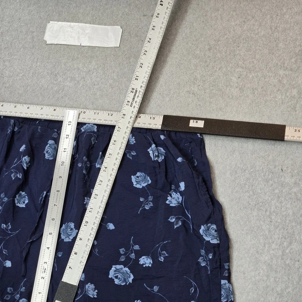 Torrid Women Shorts 2 Navy Nylon Rayon Floral Pajama Shorts Cottagecore